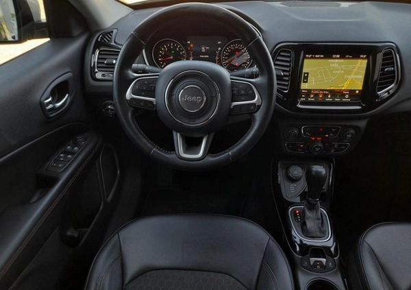 Jeep Compass cena 95900 przebieg: 119964, rok produkcji 2019 z Zielona Góra małe 211